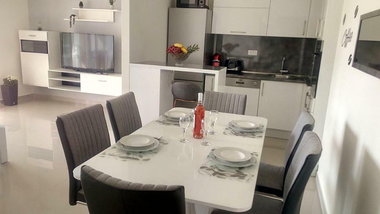 Sunshine Appartement Trogir Buitenkant foto