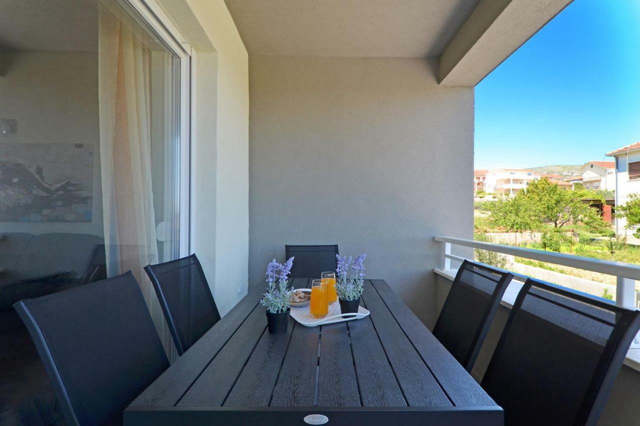 Sunshine Appartement Trogir Buitenkant foto