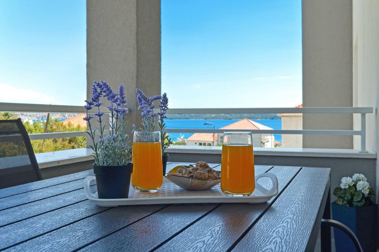 Sunshine Appartement Trogir Buitenkant foto
